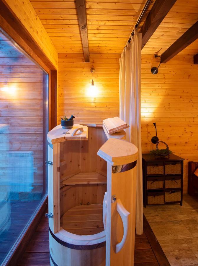 Pinus Villas Lodge With Private Jacuzzi & Phyto-Sauna Retreat Zheleznitsa Luaran gambar